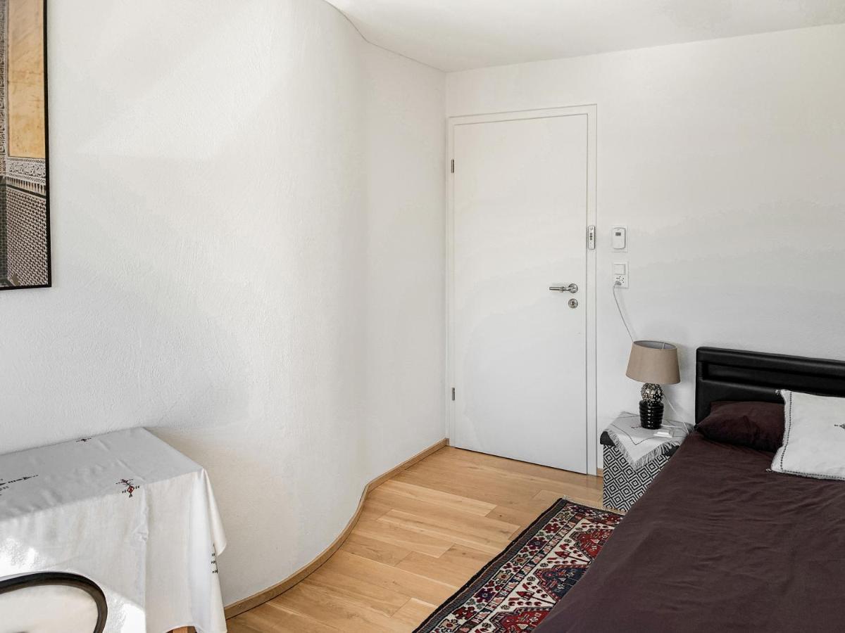 Haus Zur Lilie Hotel Hinwil Exterior photo
