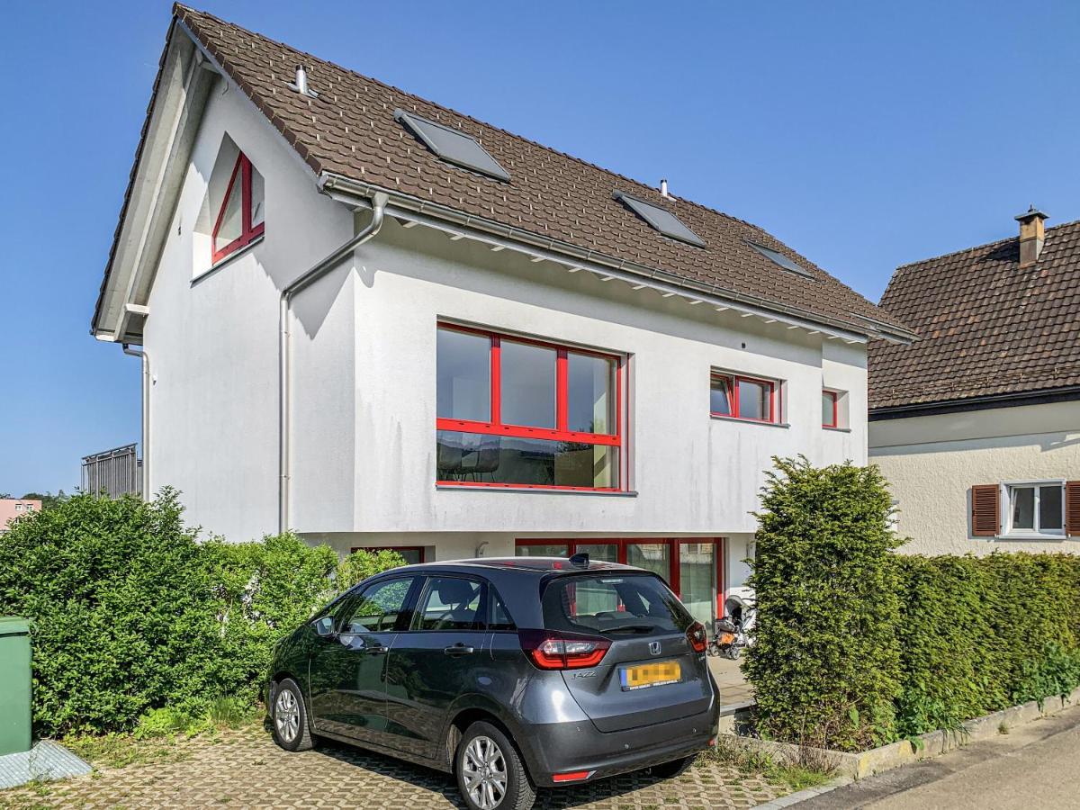 Haus Zur Lilie Hotel Hinwil Exterior photo
